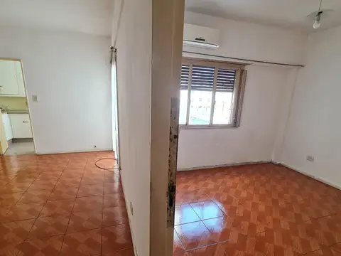 Teniente General Juan Domingo Perón 2100, Piso 4