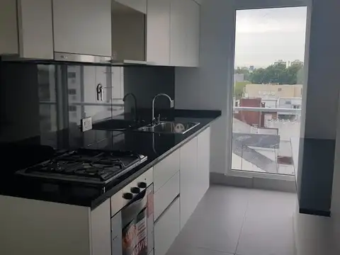 2amb en villa luro a  metros del  boulevard de ramón falcón