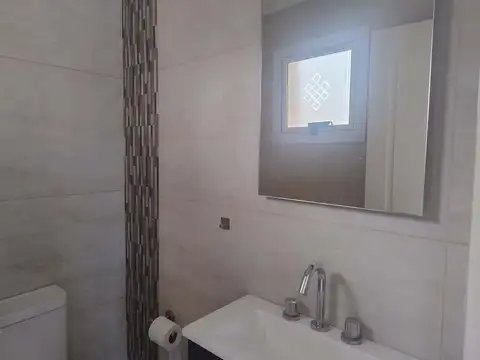 Casa 6 ambientes  alquiler en Maschwitz con pileta