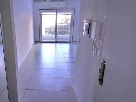 Alquiler ambiente y medio en Nuñez