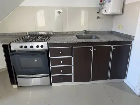 Depto Tipo Casa 2 ambientes con 1 baño