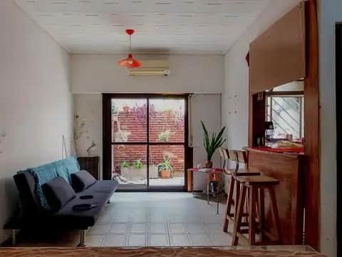 Depto Tipo Casa en Venta 60 años