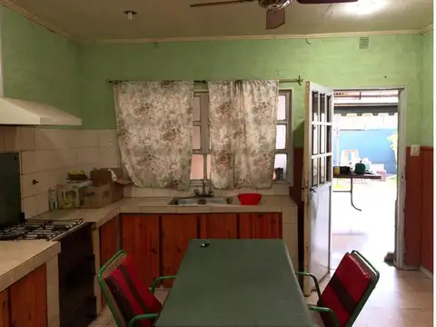 Casa en Venta con 4 cocheras