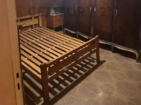Casa 5 ambientes con 1 baño