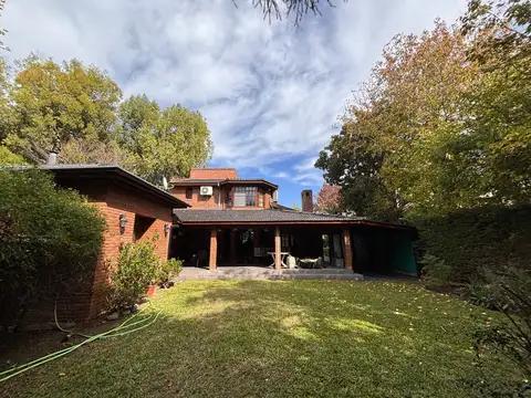 Camino General Belgrano y Calle 413, Km 30,5 de la Autopista Buenos Aires - La Plata