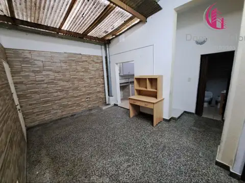 Depto Tipo Casa en Venta en Villa del Parque, USD 85.000