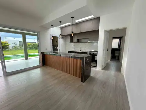 VENTA CASA 4 AMBIENTES BARRIO LA ALAMEDA CANNING