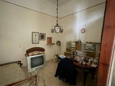 Casa 5 ambientes con 1 baño