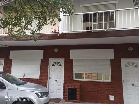 Depto Tipo Casa en Alquiler de 3 ambientes