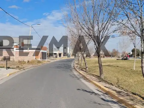 Terreno en Venta en General Roca, USD 41.000