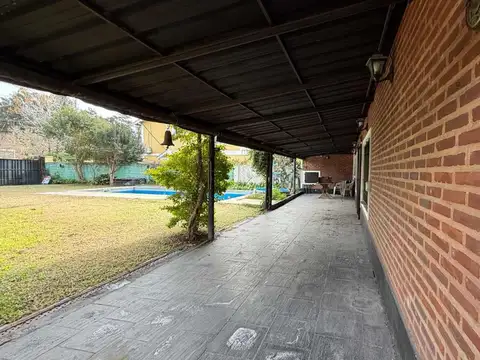 Casa 5 ambientes con 2 baños