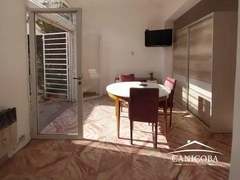 Depto Tipo Casa en Alquiler de Monoambiente