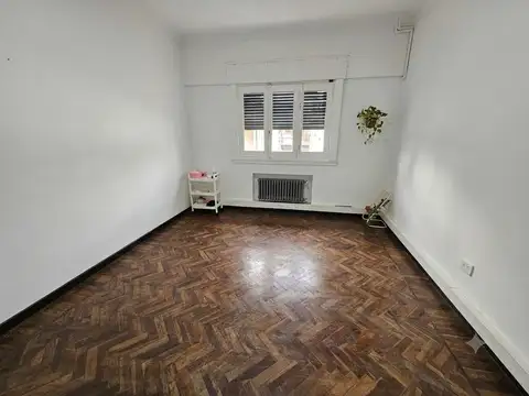 Oficina en Alquiler en Coronel Dorrego, $ 650.000