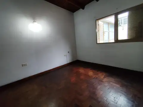 Depto Tipo Casa en Venta 50 años