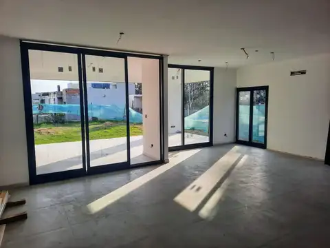 Venta Casa 3 dormitorios en  Barrio Cerrado Puerto Roldan