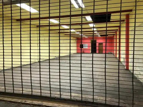 Local en Alquiler 70 años