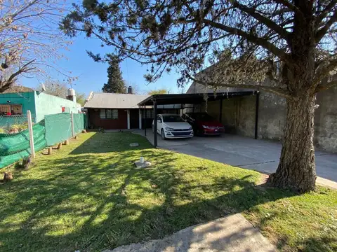 Casa 7 ambientes con 3 baños