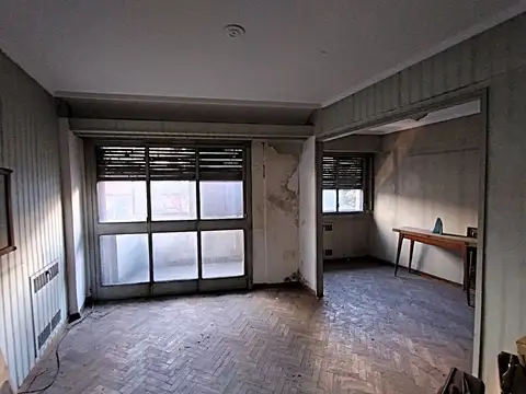 Doctor Tomás Manuel De Anchorena 300, Piso 1