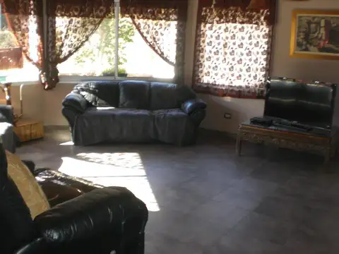 Casa en Venta en Barrio Parque Leloir, USD 750.000