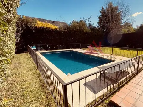 Casa 5 ambientes con 4 baños
