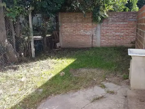 CASA DE UN SOLO DORMITORIO EN ALQUILER