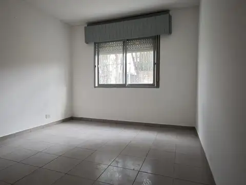 Casa 2 ambientes con 1 baño