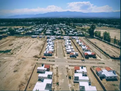 José Matías Zapiola 800