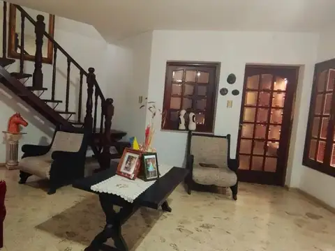 CASA EN VENTA DE 3 AMBIENTES -  ARROYO SECO