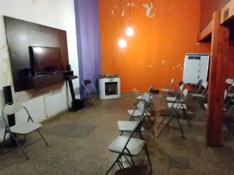 Venta de Depósito + Departamento en Rosario