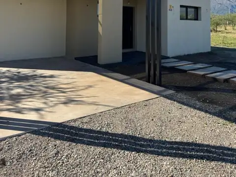 Casa en Venta con 1 cochera