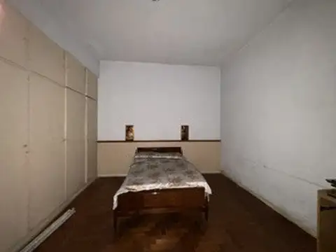 Casa 6 ambientes con 1 baño