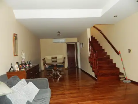 Depto Tipo Casa en Venta en Coghlan, USD 389.000