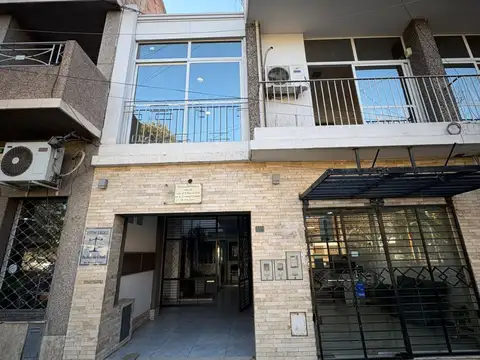 Avenida Rioja Sur 400