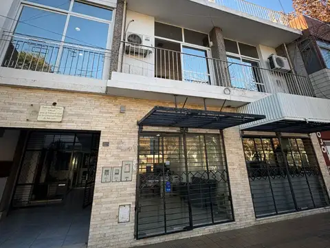 Alquiler - Oficinas en Avenida Rioja, Capital