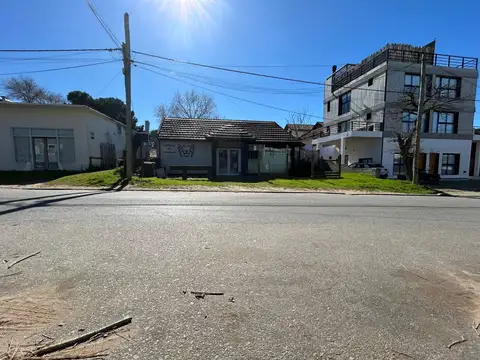 Local en venta en Pinamar zona  industrial ideal inversores