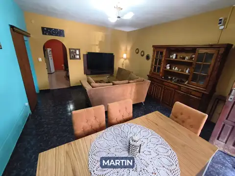 Casa en Venta con 3 cocheras