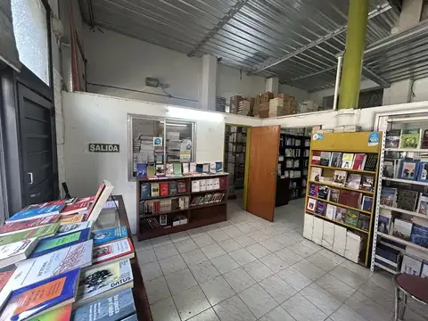 Oficina 4 ambientes con 2 baños