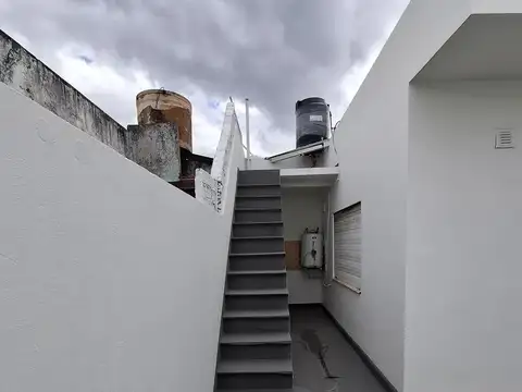 Depto Tipo Casa en Venta de 2 ambientes