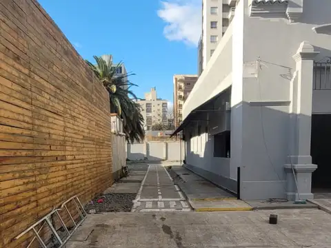 Avenida Presidente Juan Domingo Perón 900