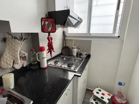 Hermoso tres ambientes refaccionado !