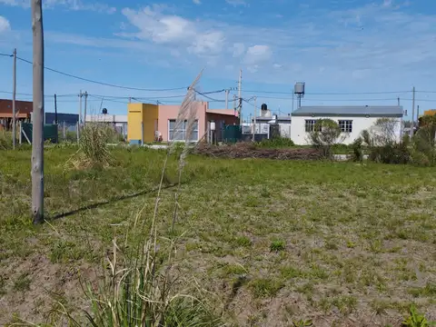 Lote en barrio Terranova 300 mts 2  un lugar tranquilo con fururo.