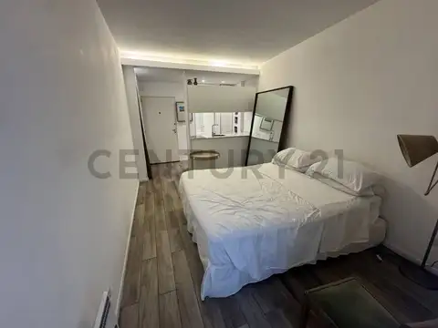 Cabello 3300, Piso 0