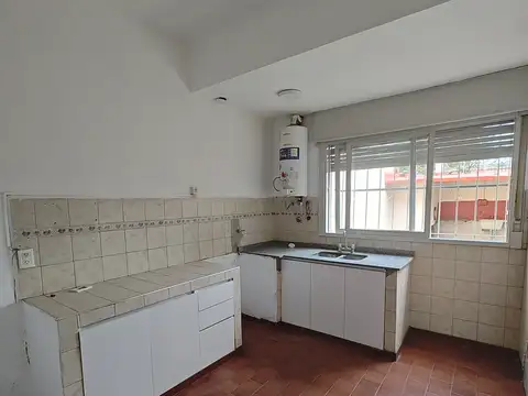 Depto Tipo Casa en Alquiler en Merlo Norte, $ 600.000