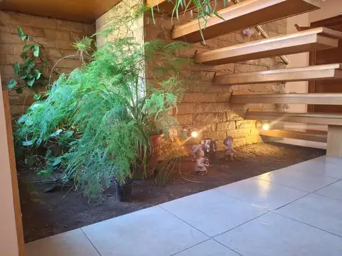 Venta de casa de cuatro dormitorios en Manzanar Cipolletti