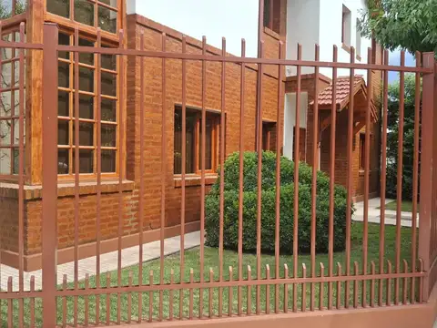 Los Almendros 600
