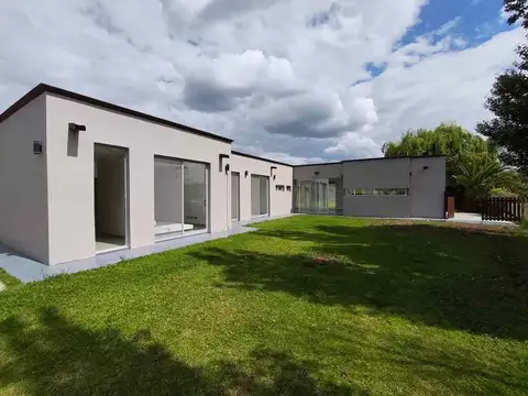 Casa en Venta en La Lonja, USD 209.000