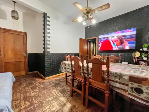Casa 3 ambientes con 1 baño