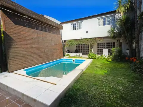 FLORIDA OESTE CASA VENTA 5 AMB COCHERA Y PILETA