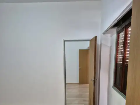 Casa en alquiler en Parque Avellaneda