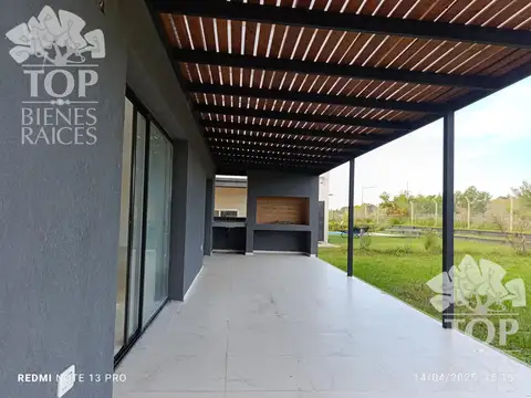 Casa en Alquiler de 3 dormitorios